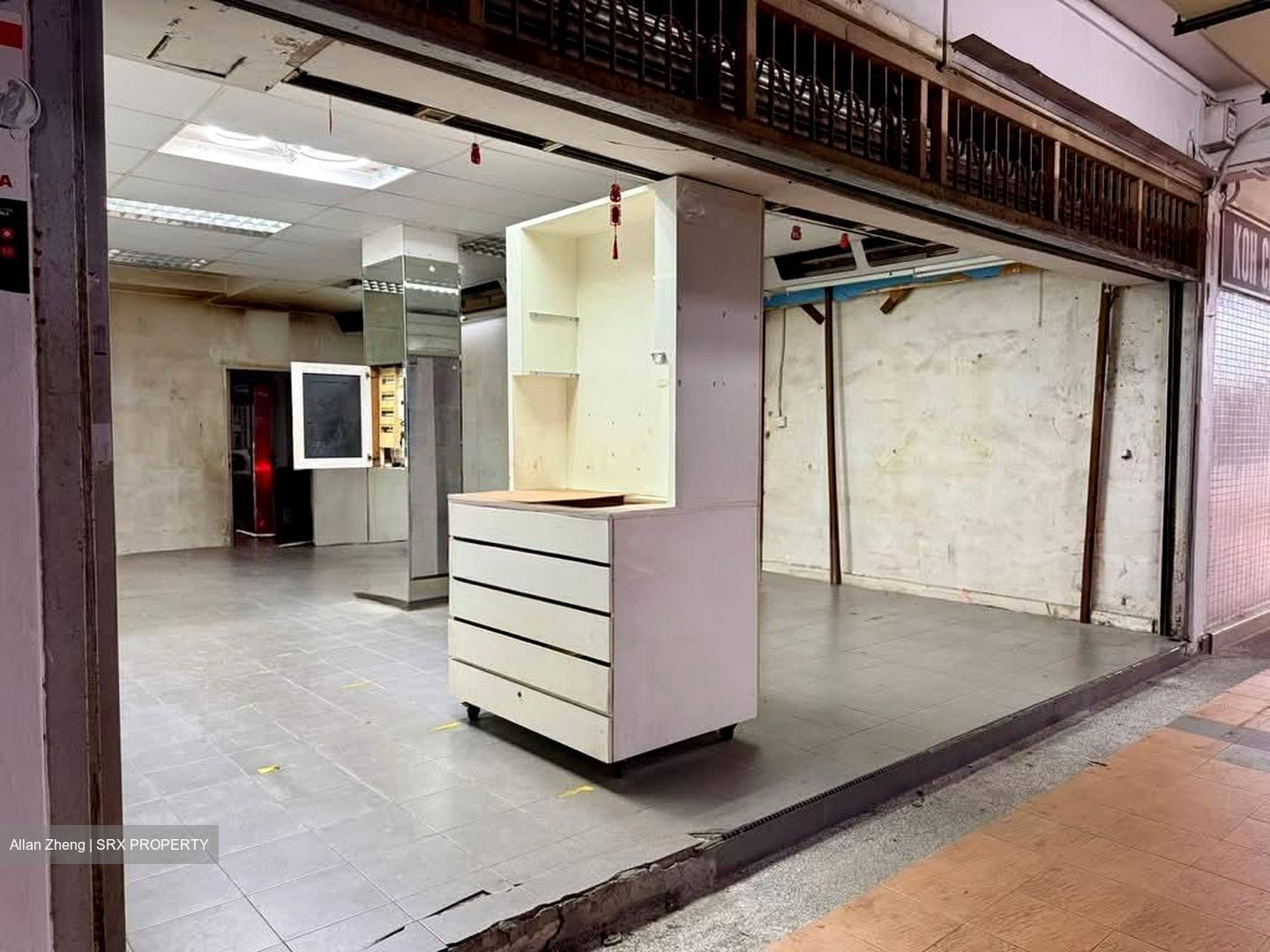 Bukit Batok West Avenue 8 (D23), Shop House #581731021